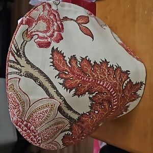 Leaf Patterned Beige Tea Cozy